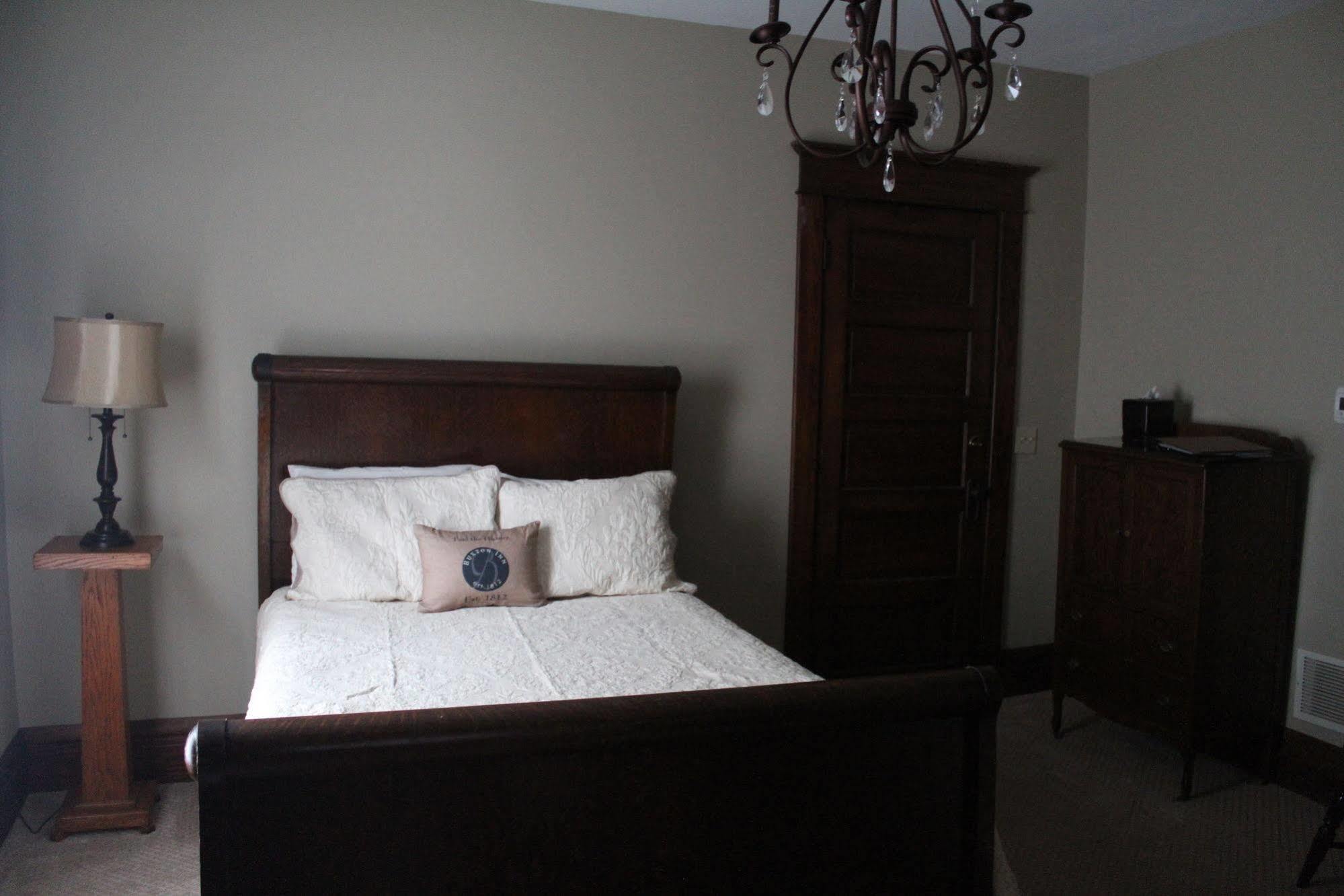 The Buxton Inn Granville المظهر الخارجي الصورة