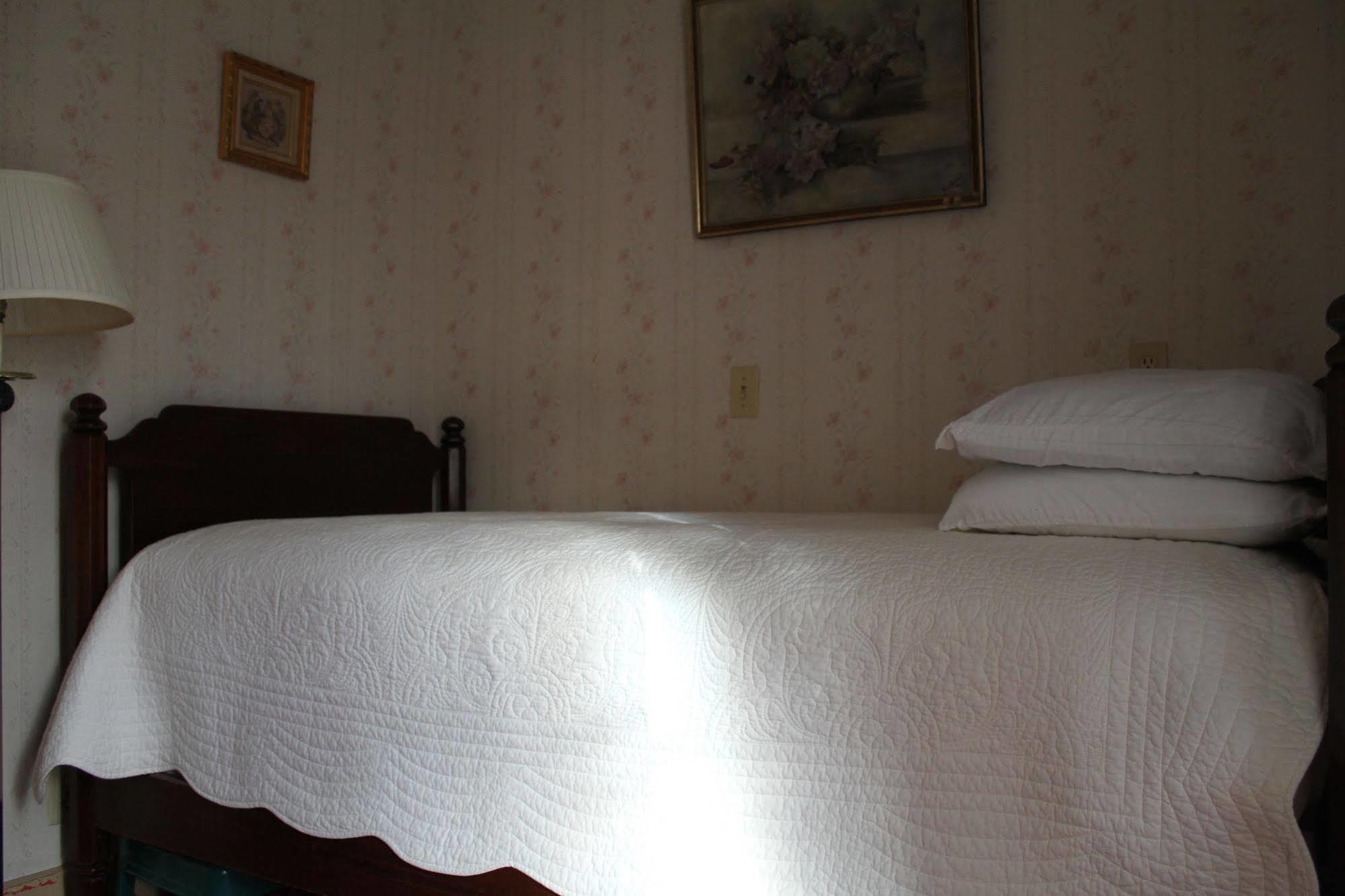 The Buxton Inn Granville المظهر الخارجي الصورة