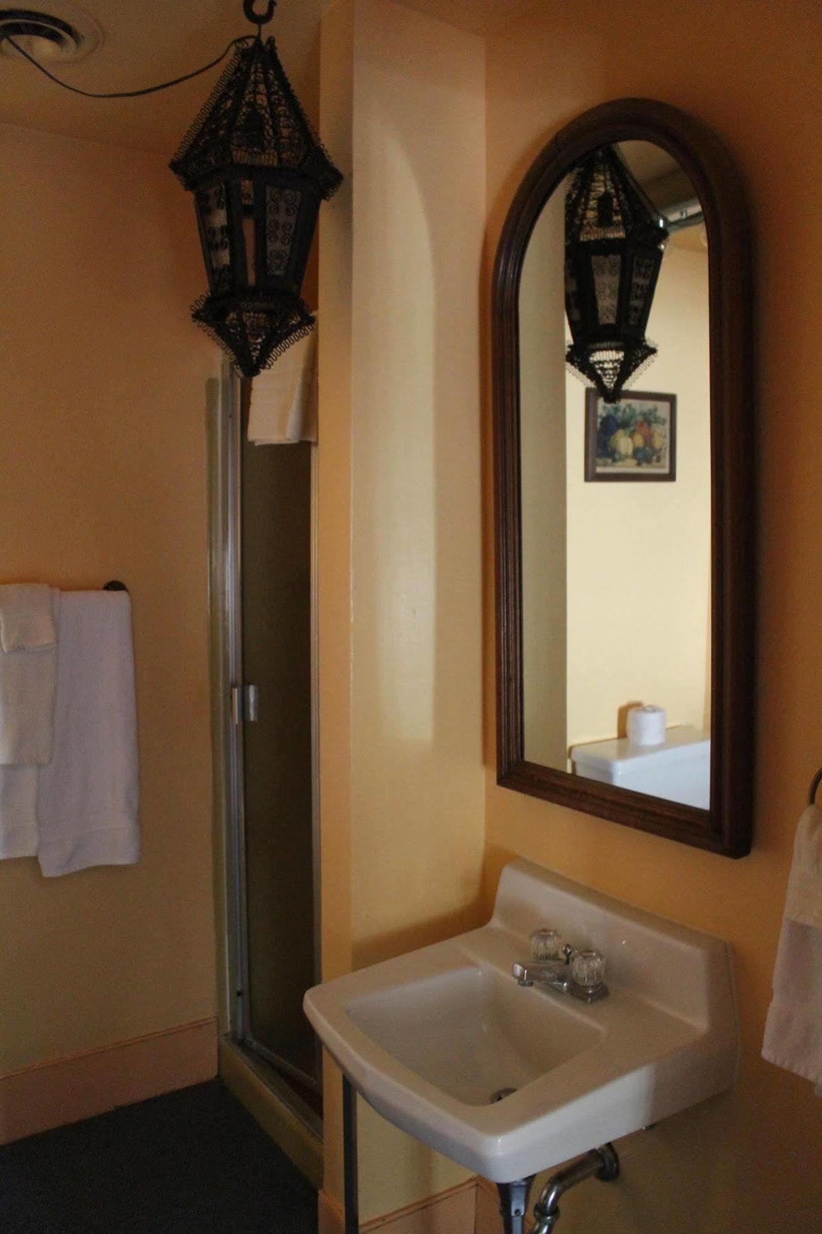 The Buxton Inn Granville المظهر الخارجي الصورة